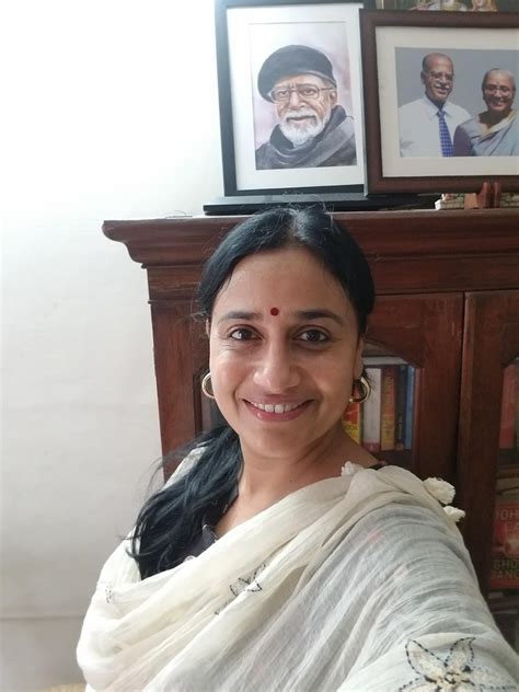 Beauty Women, School Girl Fancy Dress, Tv Anchors, Vidya Balan, Indian