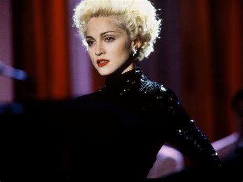 Blond Ambition Ce Projet De Biopic Que Madonna Rejette Fermement Challenges
