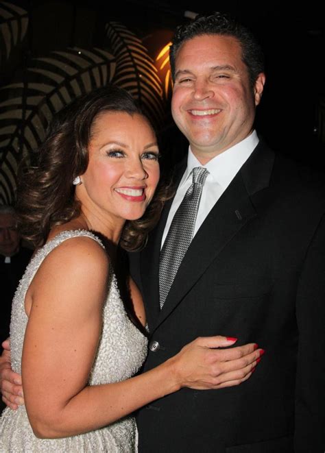 She belongs to white ethnicity and her religion is. Vanessa L. Williams 2018: Husband, net worth, tattoos ...