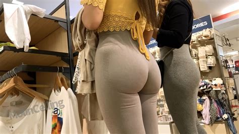 Candid Girl Bubble Booty In Grey Leggings Voyeur Mall Candidarchives
