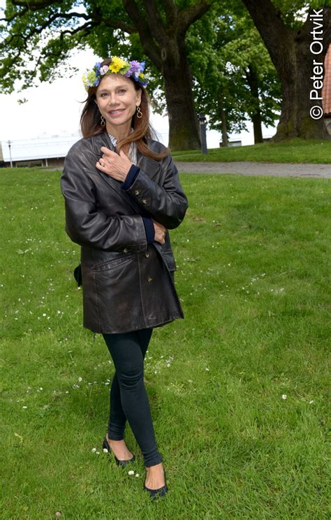 Maybe you would like to learn more about one of these? Årets Sommarvärdar i P1, med Lena Olin och Zara Larsson i ...