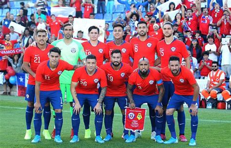 "El pueblo se levantó y hay que apoyarlo": jugadores de Chile apoyan