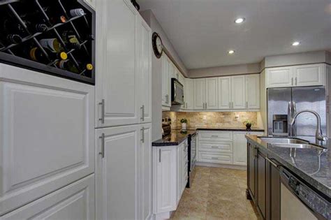 The cost comparison between framed and frameless cabinets is virtually the same, so the decision comes down to your personal needs and preferences. Differences Between Kitchen Cabinet Refacing & Refinishing