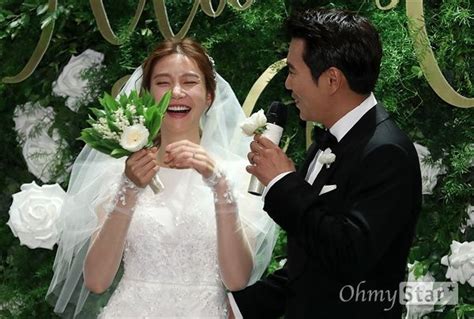 Acting Couple Joo Sang Wook And Cha Ye Ryun Tie The Knot In Lovely Wedding A Koalas Playground