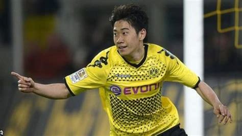 Shinji Kagawa Completes His Move To Manchester United Bbc Sport