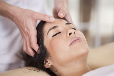 Pelatihan Dan Sertifikasi Therapist Spa Indian Head Massage