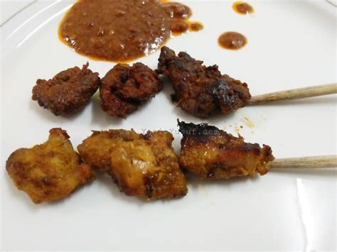 Kamu bisa memasak sate goreng kambing dengan resep di bawah ini. YanieYusuf: Makan Sate Bila-bila Masa | Sate Goreng Tuah ...