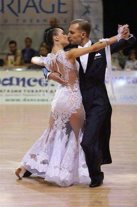 139,029 likes · 7,762 talking about this. Pin von Filiz Elgezdi auf Waltz, My Favorite | Tanzen ...