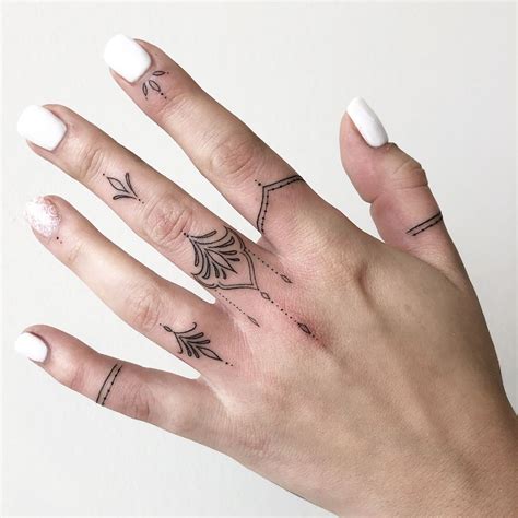 chronic ink tattoo joanna roman fine line tattoo finger tattoo hand tattoos for women small