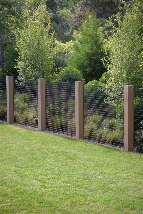 Farmhouse Fence For Astonishing Outdoor Space