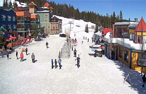 Investigation Team Brought In Following Avalanche At Silverstar