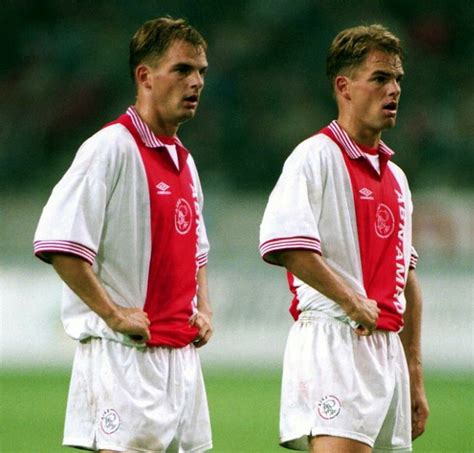 Antrenör olarak ø görev süresi : Frank en Ronald de Boer | Voetbal posters, Voetbal, Sport