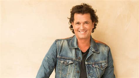 At that age, he and his family moved to bogotá in search of a better life. #AlertaDeConcurso ¿Quieres ir al concierto de Carlos Vives ...