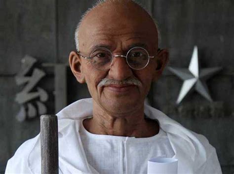 18 yaşına geldiğinde hukuk eğitimi almak için. India recuerda a Mahatma Gandhi en el 72° aniversario de ...