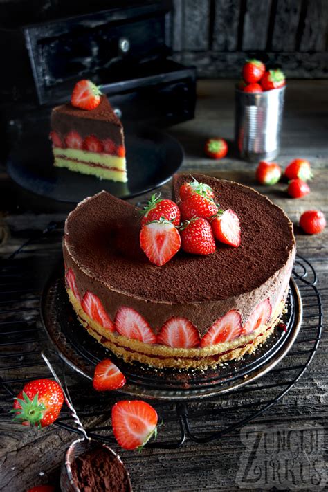Schokomousse-Torte mit Erdbeeren - Zungenzirkus