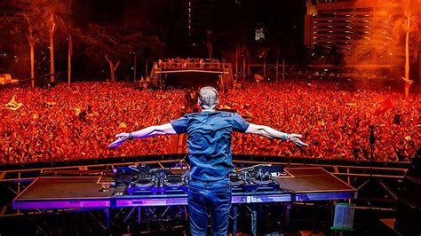 Live At Ultra Music Festival Miami 2018 Hardwell Armin Van Buuren