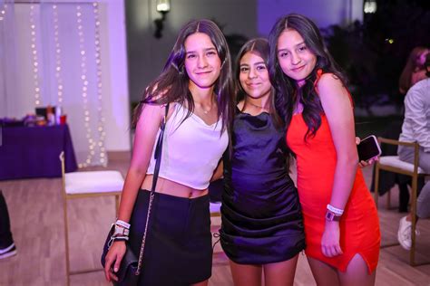 Jóvenes se divierten con fiesta El Siglo de Torreón