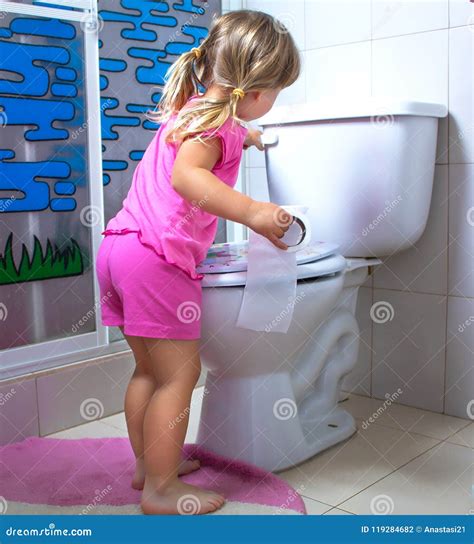 119 184 Toilette Fotos Kostenlose Und Royalty Free Stock Fotos Von Dreamstime