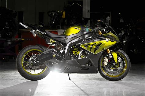 Come join the discussion about superbike performance, modifications, troubleshooting, specifications, racing, maintenance, and more! Custom-Paint BMW S1000RR Looks Painfully Awesome ...