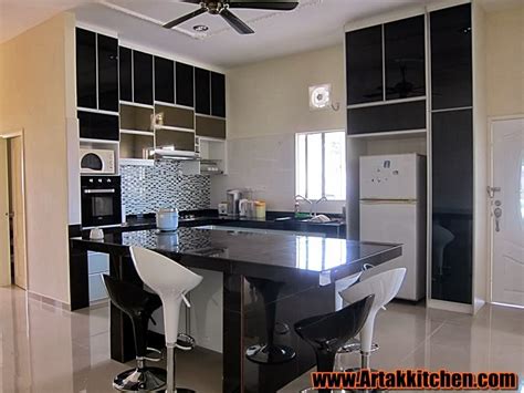 When it comes to kitchen furniture, the base units are available in two cabinet heights, the tall units in four heights and the wall units or wall units in four heights. Our Stories: Kitchen Cabinet Journey