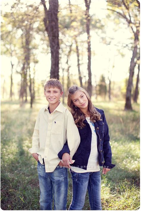 Older Sibling Pose Older Sibling Photography Older Sibling Poses Sibling Photo Shoots Sibling