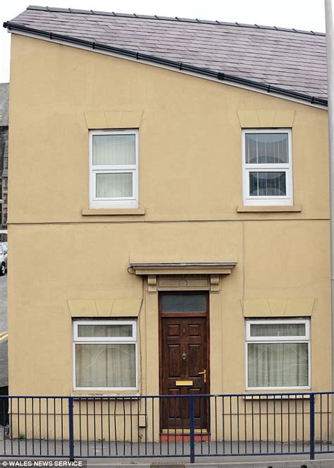 Swansea Hitler House Which Looks Like Nazi Leader Adolf Is Available