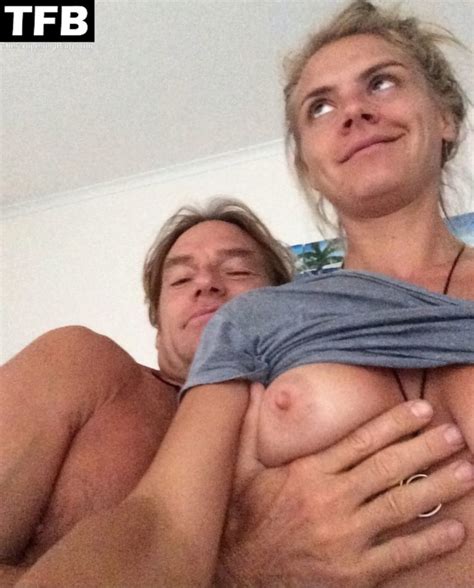 Eliza Coupe Nude And Sexy Leaked The Fappening 5 Photos Thefappening