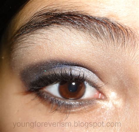 Young Foreverism: Sexy blue eyes with the nyx pallete (EOTD)