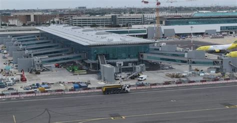 Aeroporto De Roma Fiumicino Inaugura Nova área De Embarque Após