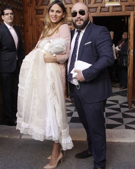 Su hijo, kiko rivera, que se ha convertido en los últimos tiempos en un avezado 'instagramer', ha querido recordar ese día y, de paso, hacernos un regalo a todos. Kiko Rivera prepara la exclusiva de su vida: su boda vale ...