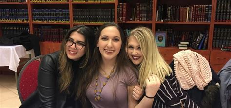 10 Reasons To Go To Chabad On Campus The Forward