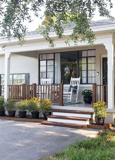 Your porch is the first thing people see so make yours not only pleasing but also welcoming as well. 56 simple landscaping ideas how to decor your front yard ...
