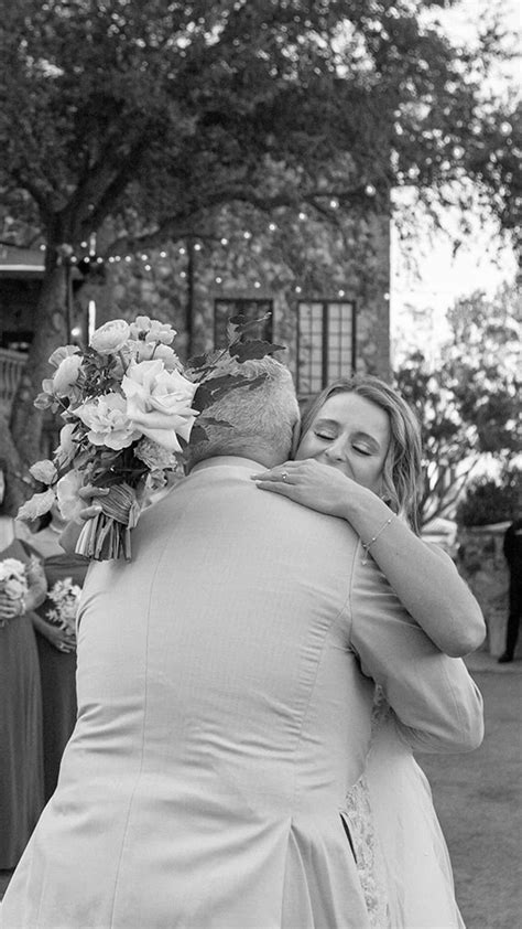 Father Daughter Wedding Photos Inspo Candid Father Daughter Wedding Inspo Father Daughter