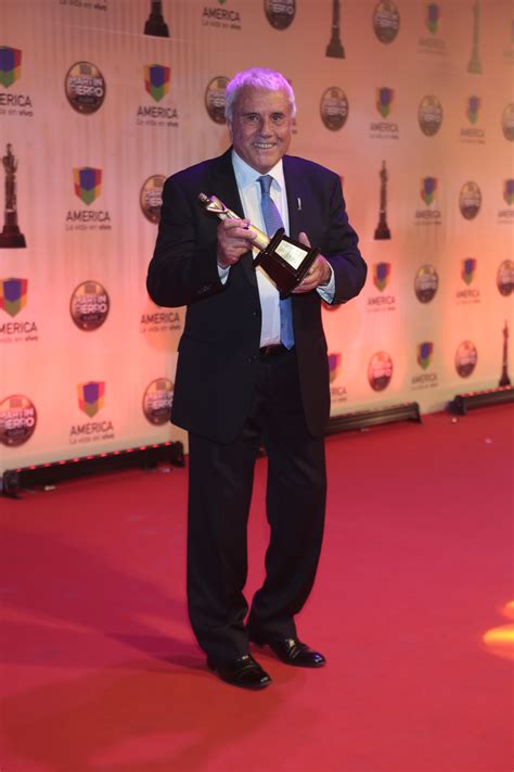 Fernando bravo is the author of oliver maris (5.00 avg rating, 2 ratings, 2 reviews), mi domicilio es el aire (0.0 avg rating, 0 ratings, 0 reviews), con. Uncategorized - Página 74 - Jrolofer's Blog…@elvasco1
