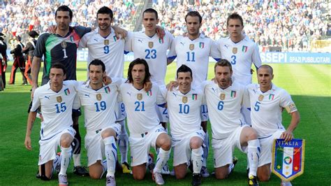 Full squad information for italy, including formation summary and lineups from recent games, player profiles and team news. Italy National Soccer Team | Selección de fútbol de italia ...