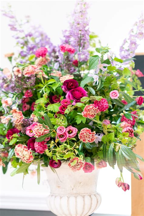 Wedding processional music 40+ songs + playlists. The 2021 wedding flower trends | planning | Wedding Style