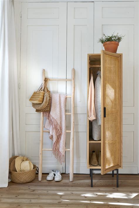 Vestiaire waska la redoute interieurs avec ses 2 portes habillées d'un cannage en rotin, le vestiaire waska se distingue par ses lignes pures bien ancrées dans la tendance vintage du. Vestiaire Waska La Redoute Intérieurs