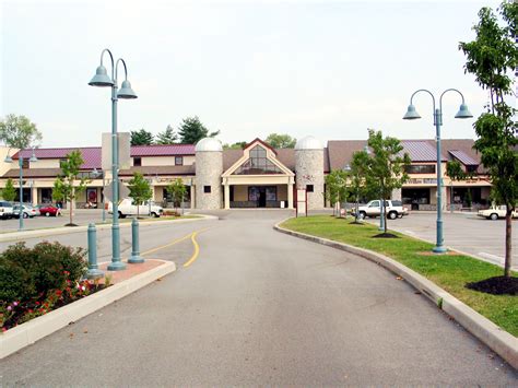 Village Square Shopping Center