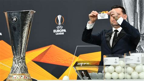 The europa league draw is on friday (12:00 bst), after the final qualifiers were played on thursday night. Europa League draw results: Man United gets Real Sociedad ...
