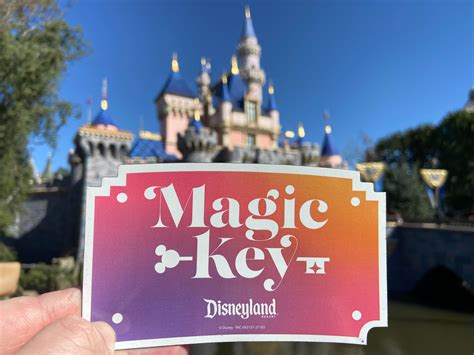 Disneyland Magic Key Holder Merchandise Discount Increasing to 30% for