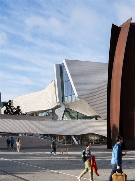 Orange County Museum of Art by Morphosis Architects - Architizer