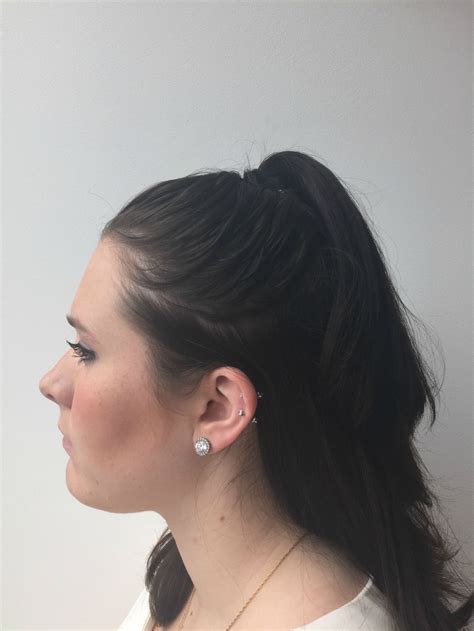 Έξυπνο tip για να φαίνεται η αλογοουρά σας πιο μακριά!