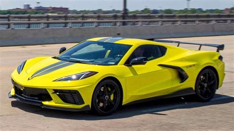 2022 Chevrolet Corvette With Updated Engine And More Colors Launched