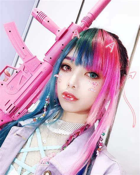 ในภาพอาจจะมี 1 คน cosplay anime cute cosplay yami kawaii kawaii girl asian girl emo girls