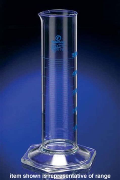 Fisherbrand Borosilicate Glass Graduated Cylinder In Squat Format