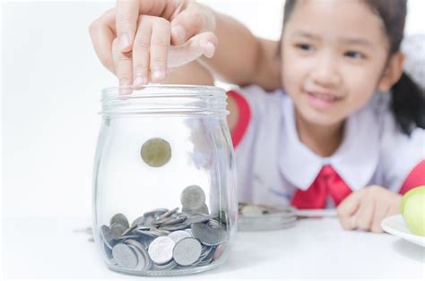Four Simple Ways To Teach Kids To Save Money