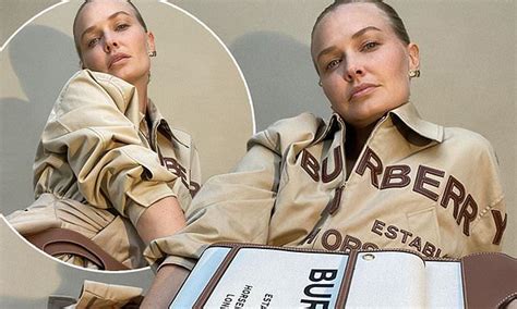 Lara Bingle Flaunts Her Style Credentials In A Burberry Trench Coat For