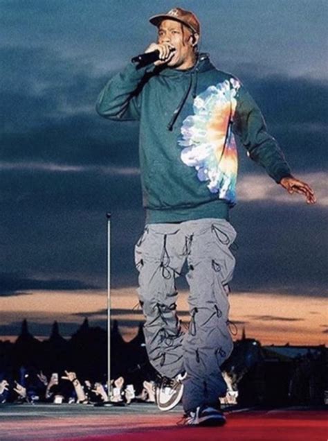 Travis Scott Outfit From May 7 2020 Whats On The Star