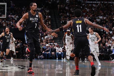 Blowout Nets Hit On All Cylinders Destroy Bucks 125 86 Kevin Durant
