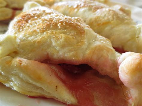 Fast Fruit Turnovers Recipe | Turnovers With Puff Pastry